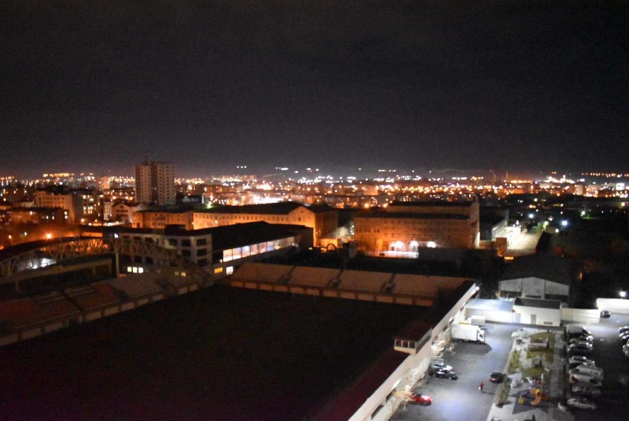 Loft Apartment In Yerevan Luaran gambar